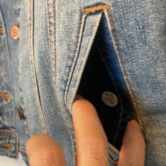 𝅺Old Navy Jean Jacket - Picture 7 of 8